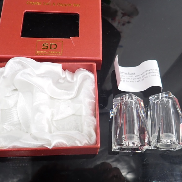 Simon Designs Crystal Mini Salt & Pepper Shaker Set New in Box - Picture 3 of 12